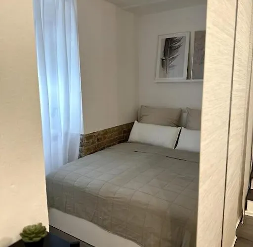 Apartamento Wunderschoenes Im P-berg Mit Pkw Stellplatz Optional Buchbar Berlín