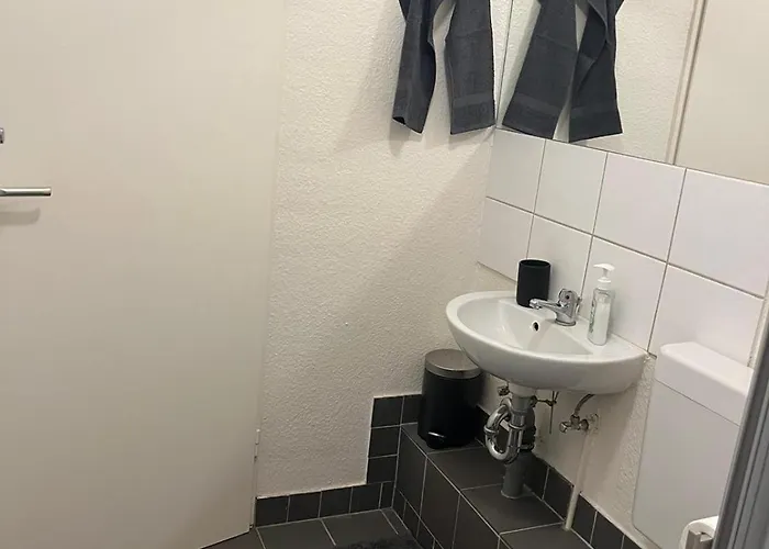 Wunderschoenes Im P-berg Mit Pkw Stellplatz Optional Buchbar * Berlín