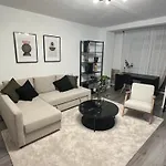 Wunderschoenes Im P-berg Mit Pkw Stellplatz Optional Buchbar * Berlin